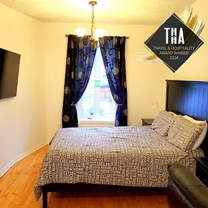  Bed & Breakfast Maison Montplaisir Canada